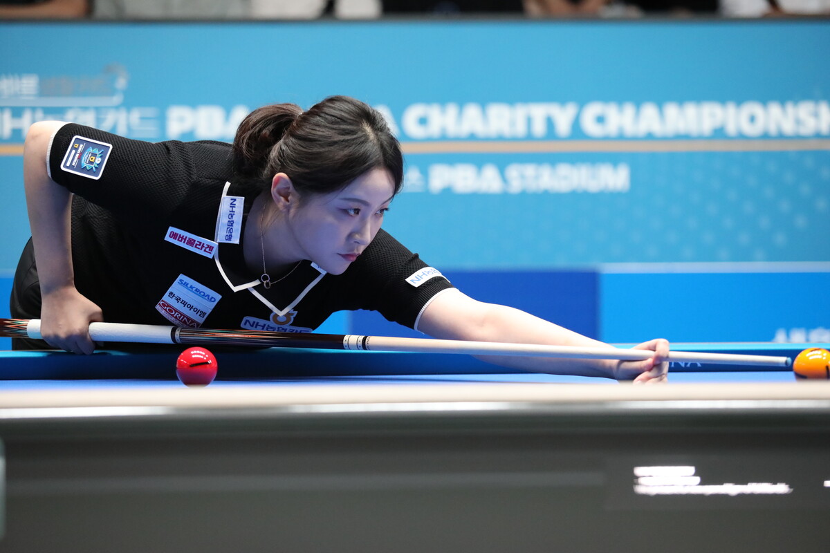 김민아가 김가영을 꺾고 시즌 첫 8강 진출에 성공했다.