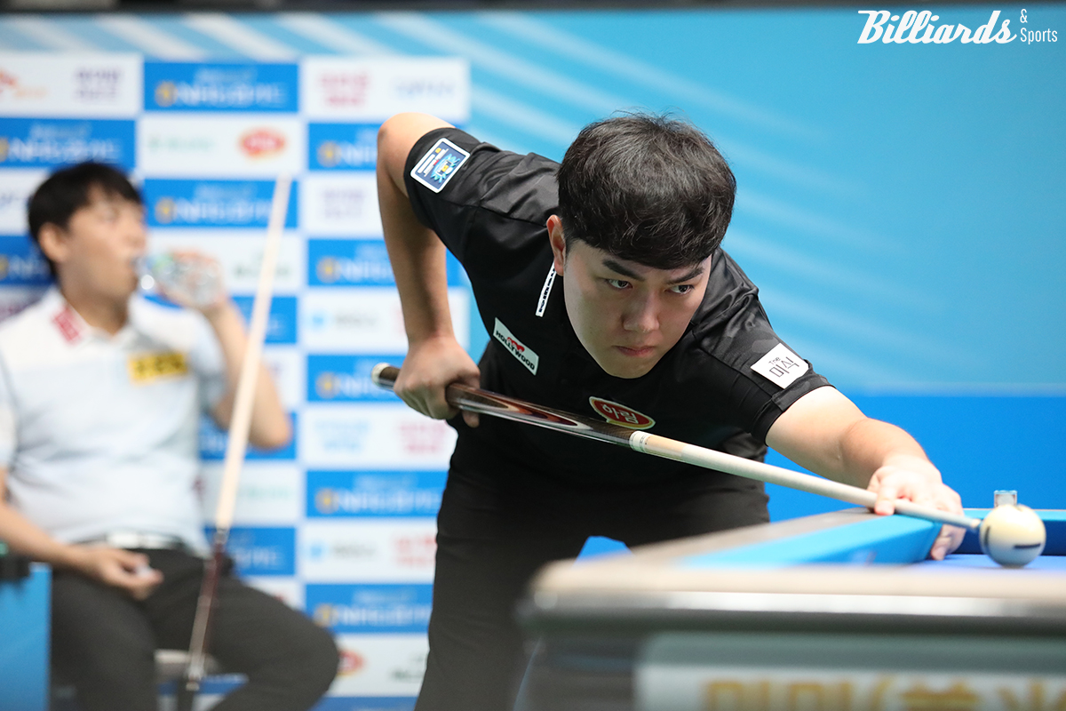 최성원의 장타가 세트마다 이어지면서 힘을 써보지 못하고 패한 김준태.