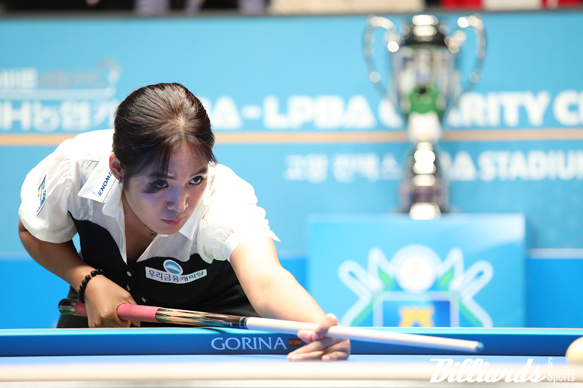 결승전에서 경기 중인 스롱 피아비.