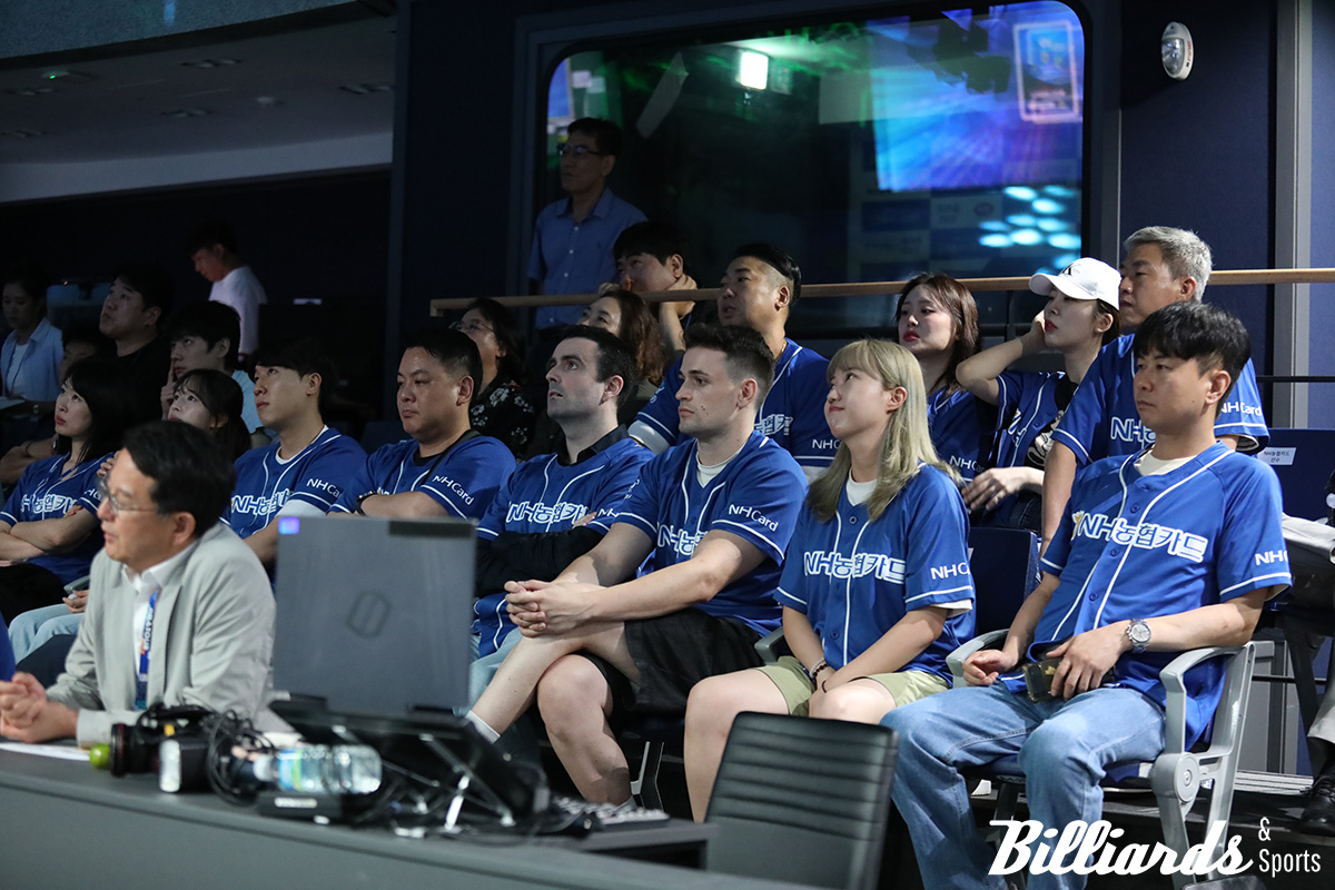 응원으로 힘을 보탠 NH농협카드 NH페이 선수들.