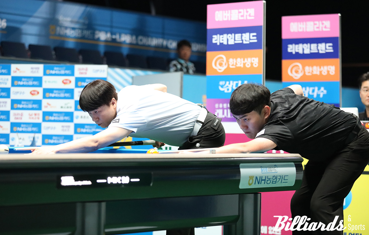 최성원과 김준태의 64강전 뱅킹. 최성원은 이날 김준태를 상대로 애버리지 3.750을 기록해 웰컴톱랭킹 상을 수상했다.