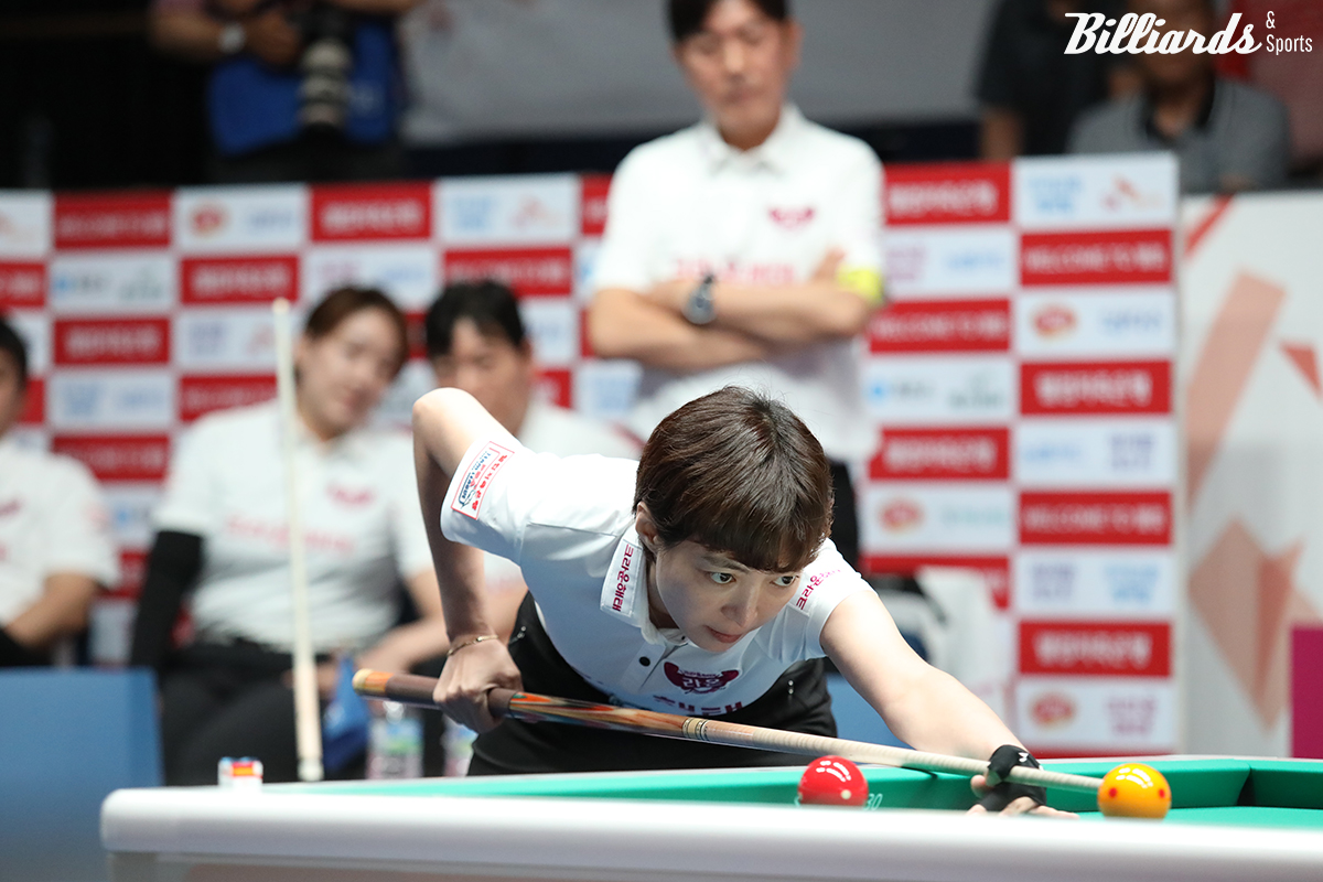 6세트 여자단식에서 에스와이 간판선수 한지은을 꺾고 승부에 쐐기를 박은 임정숙(크라운해태).