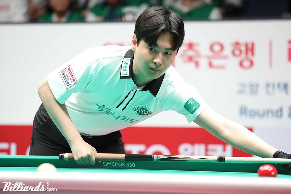 7세트에 하나카드의 승리를 확정한 신정주.