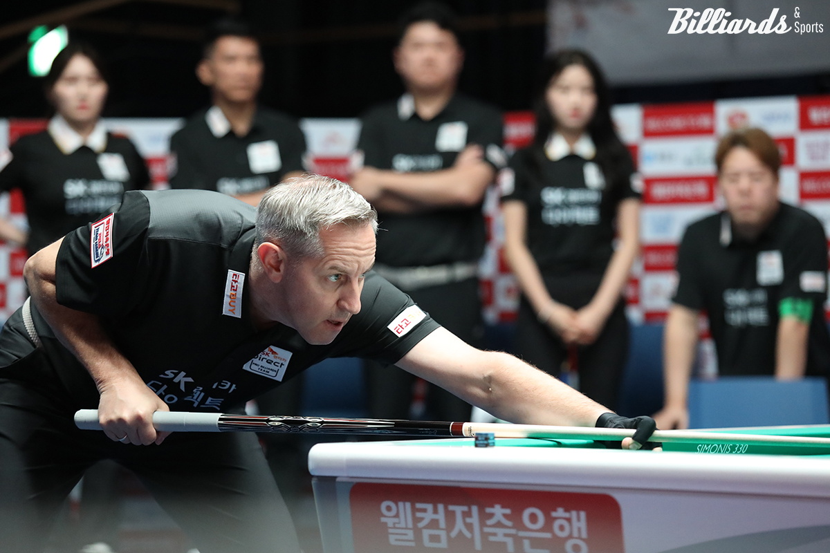 3세트에서 승리를 거둔 SK렌터카 에디 레펀스(벨기에).