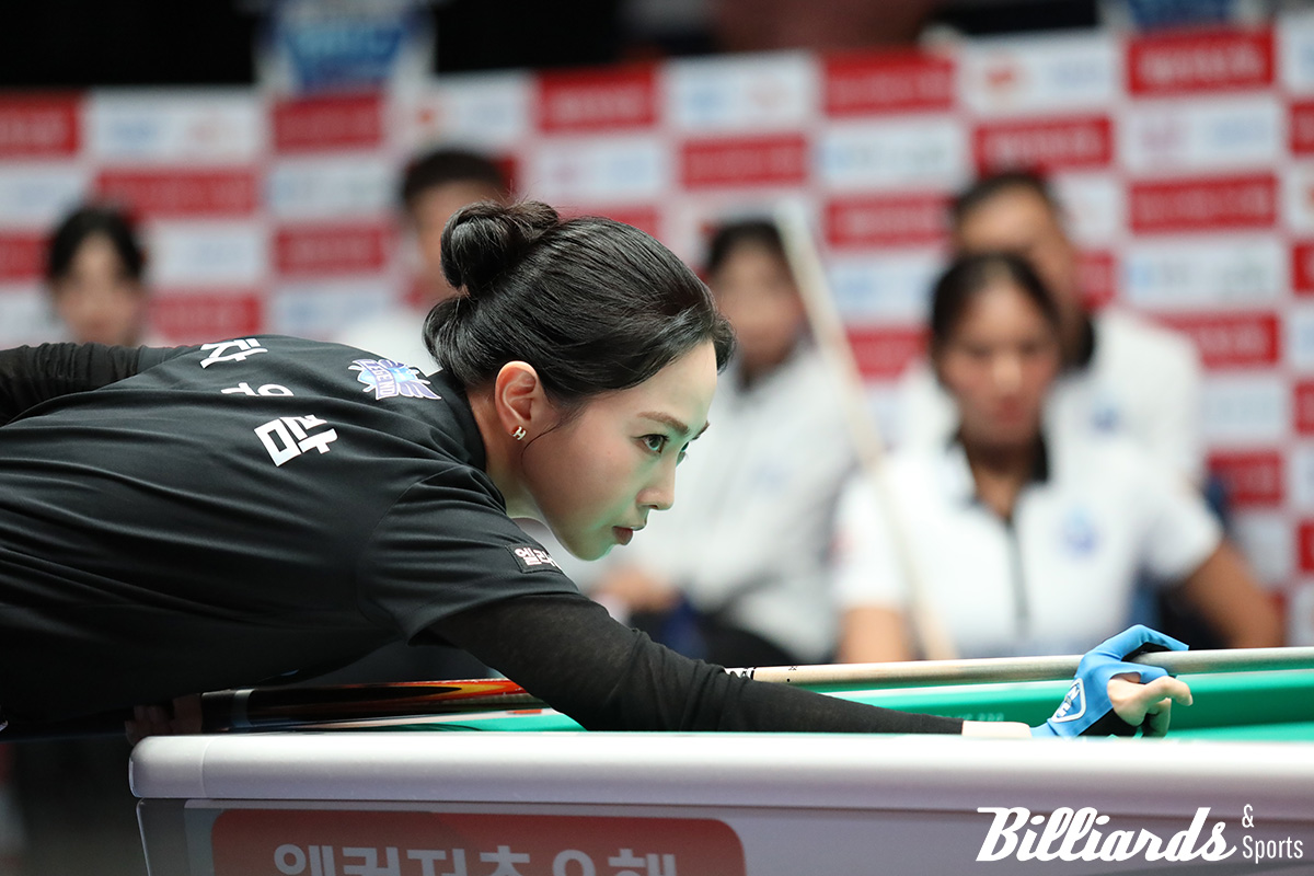 6세트에 나서 스롱 피아비와 대결한 차유람.