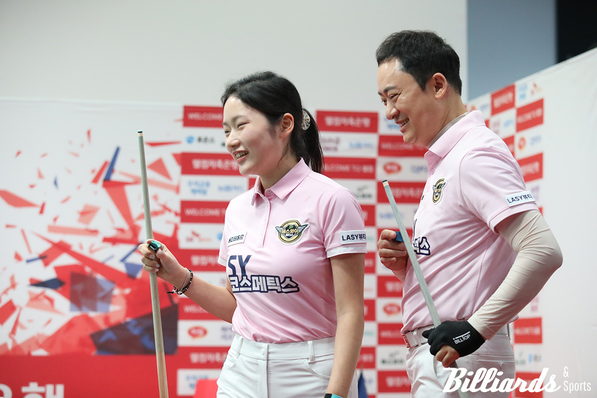 4세트에서 환상의 호흡을 과시한 한지은과 황득희는 공타 이닝 없이 4이닝 만에 9:2로 승리했다. 