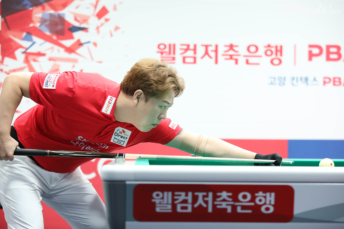 3세트를 승리하며 세트스코어 3-0을 만든 강동궁(SK렌터카).