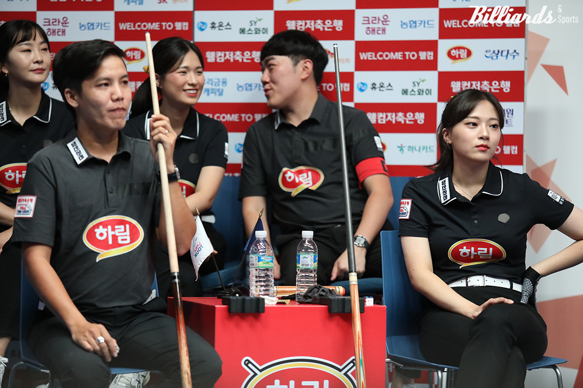4세트에서 승부를 마무리한 하림의 응우옌프엉린-정보윤.  사진=고양/이용휘 기자