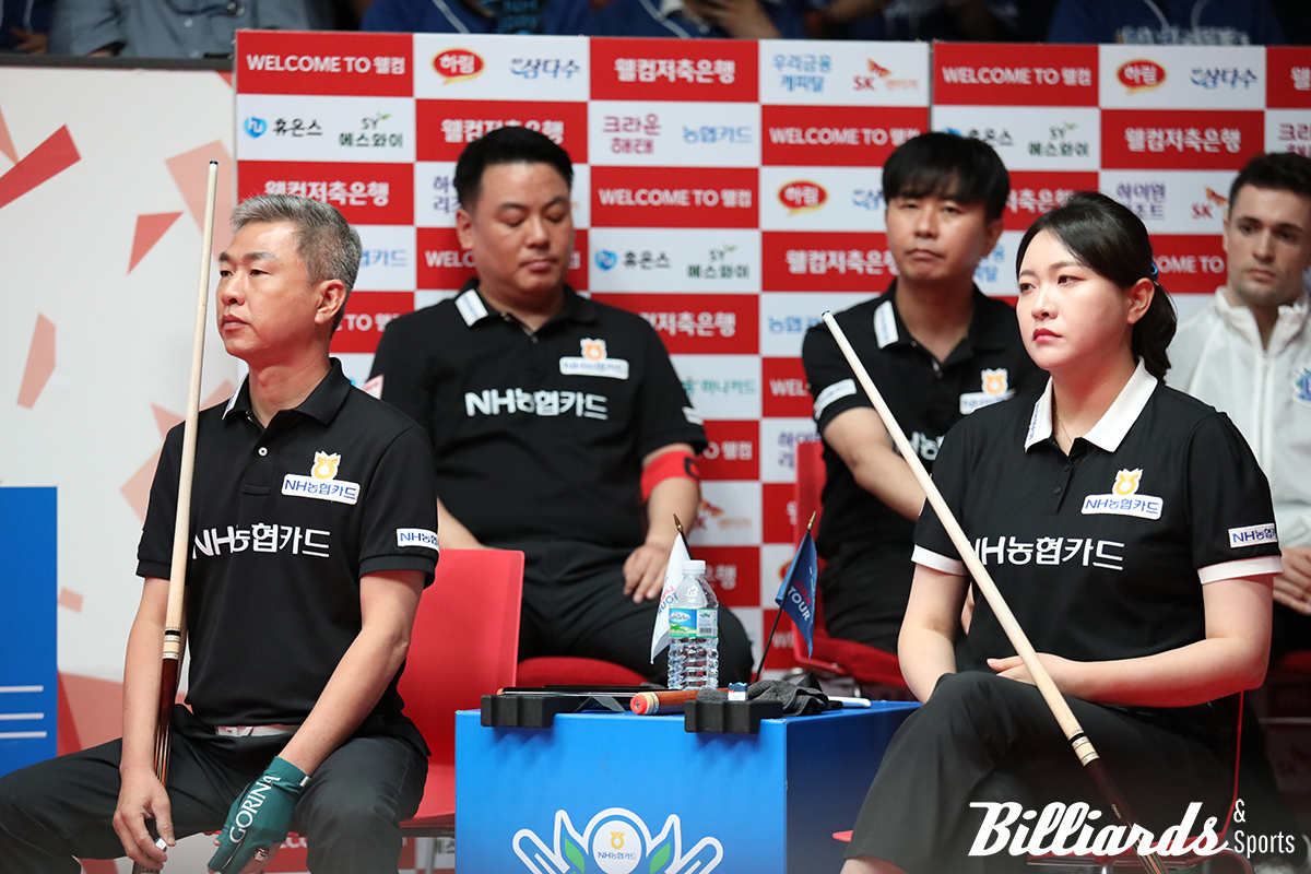 4세트에 출전한 마민껌-김민아(NH농협카드)는 당구대 앞에 설 기회 조차 얻지 못했다.