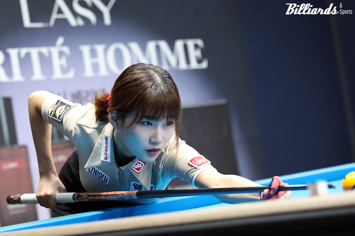 용현지(웰컴저축은행)가 하이런 10점 장타를 앞세워 애버리지 1.923을 기록하며 13이닝 만에 25:4로 이우경에게 연패의 사슬을 끊고 32강에 진출했다.  사진=고양/이용휘 기자