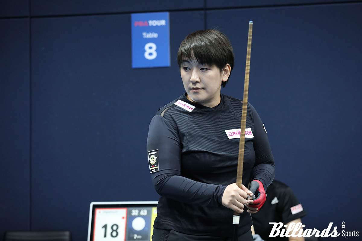 하이런 10점을 치고 1점대의 애버리지로 32강에 오른 히가시우치 나쓰미.