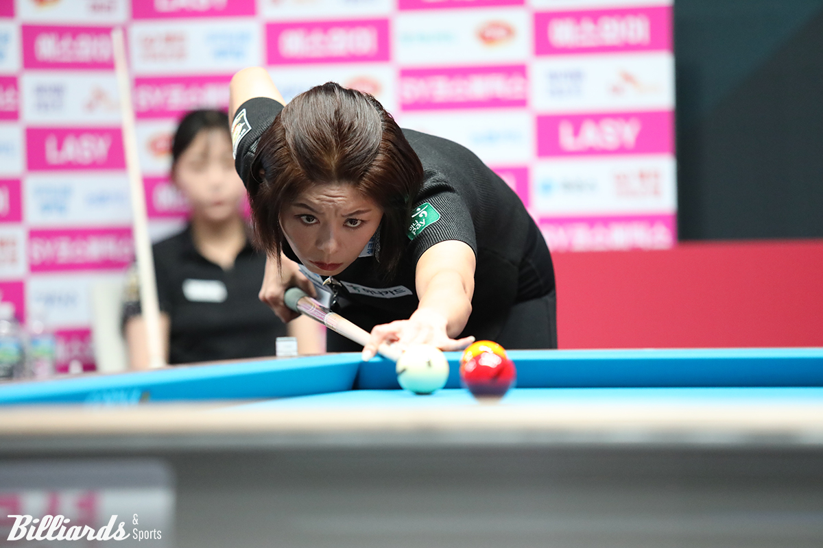 김가영(하나카드)이 4차 투어 32강전에서 애버리지 1점대 공격력을 회복하며 3-0으로 송민지를 꺾고 16강에 진출했다. 사진=고양/이용휘 기자