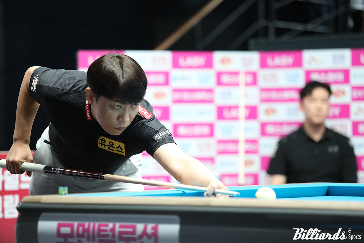 최성원(휴온스)은 세트스코어 3-1로 이선웅에게 승리하며 64강에 진출했다.