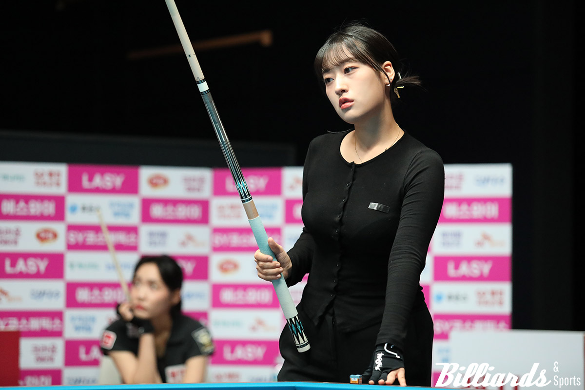 세트스코어 2-0으로 앞선 장가연은 막판 집중력에서 밀리고 말았다.