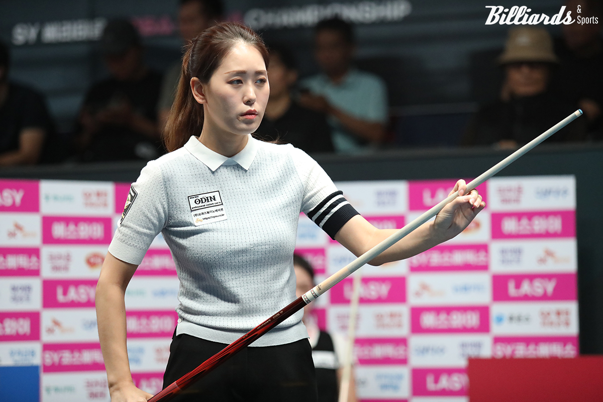 아깝게 3세트 세트포인트 비껴치기를 놓쳐 분패한 최지민.