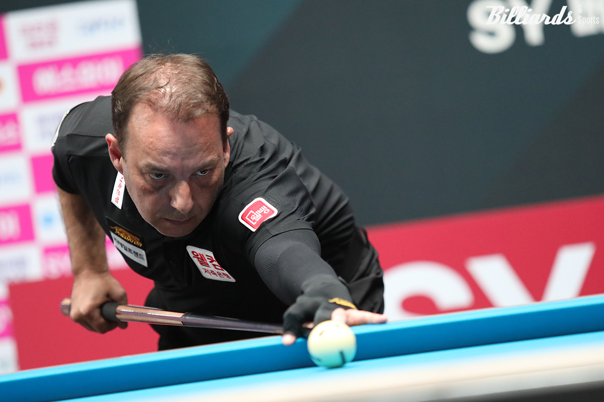 다니엘 산체스(웰컴저축은행)는 와일드카드 이동민에게 세트스코어 3-0으로 승리했다.