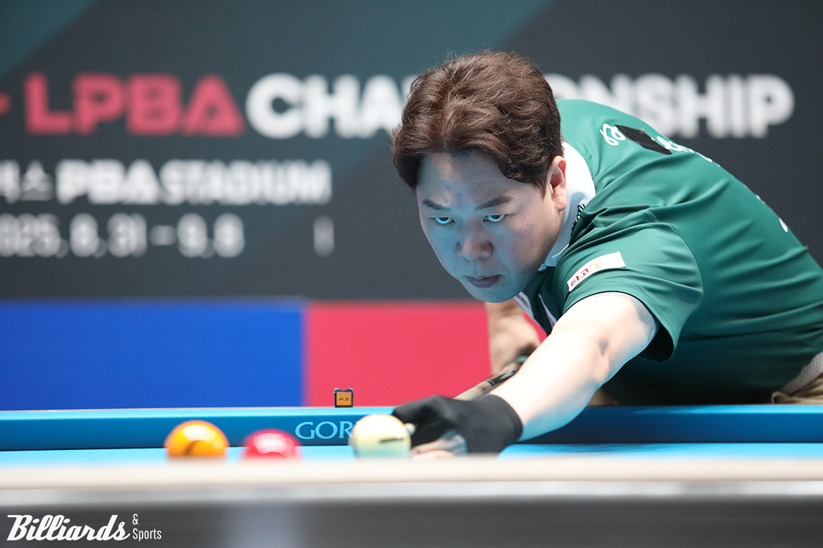 강동궁(SK렌터카)이 128강전에서 애버리지 2.368의 맹타를 휘두르며 와일드카드 최율을 3-0으로 제압하고 64강에 진출했다.  사진=고양/이용휘 기자