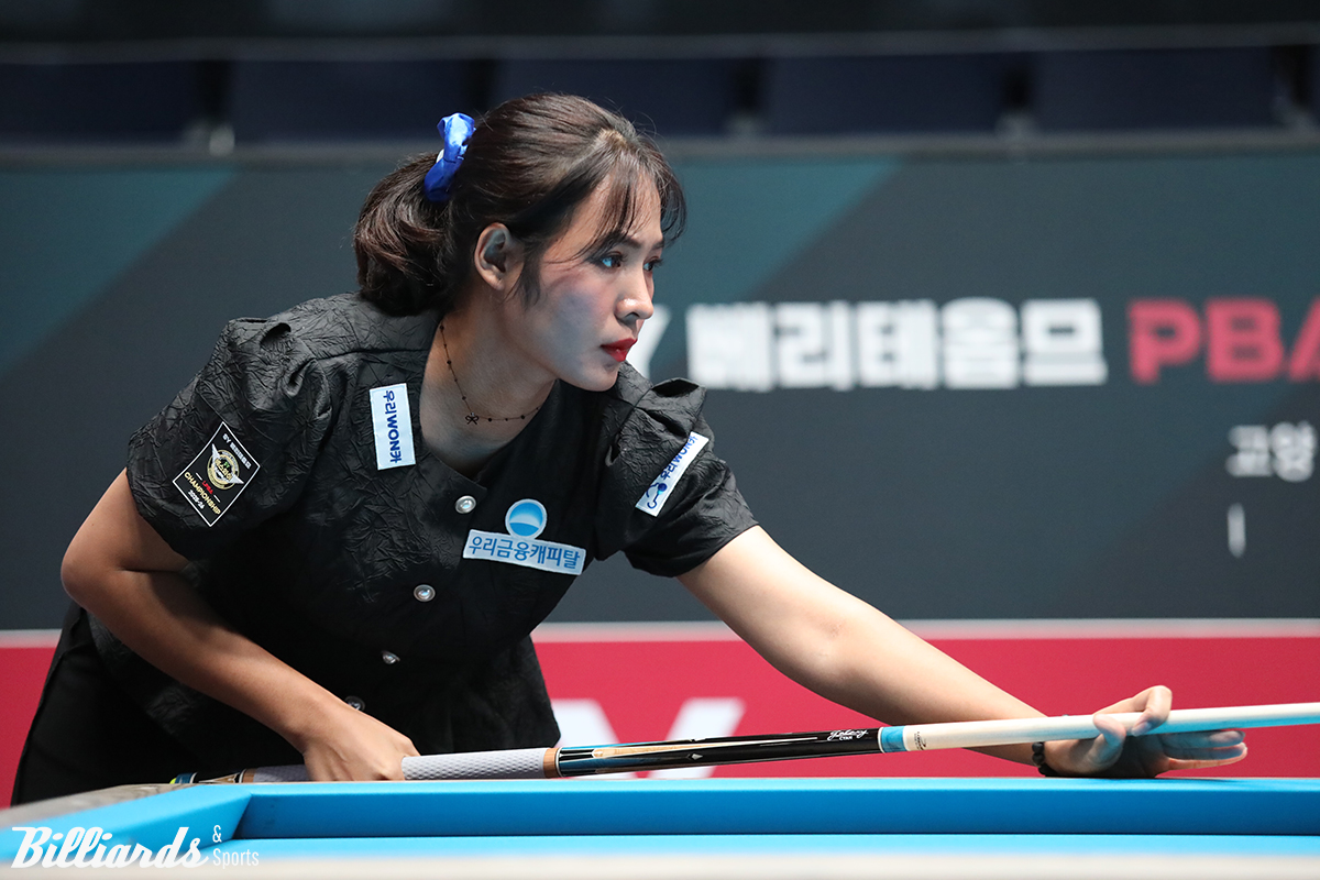 스롱 피아비(우리금융캐피탈)가 8개월 만에 벌인 리벤지매치에서 이미래를 3-2로 꺾고 8강에 진출했다.