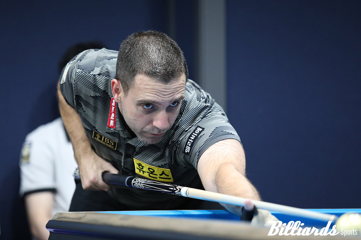 애버리지 2.900의 맹타를 휘두른 하비에르 팔라손이 한국의 황득희를 꺾고 32강에 안착했다. 사진=이용휘 기자
