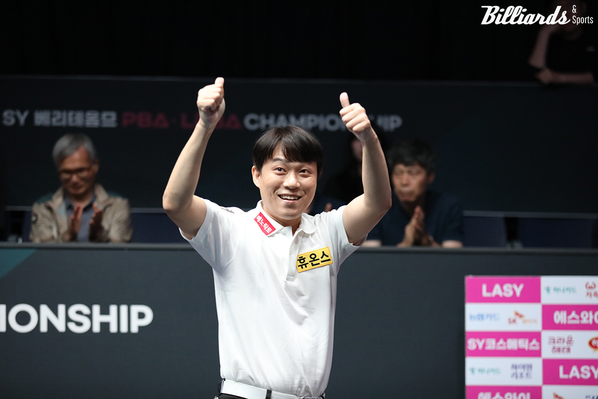 최성원(휴온스)이 8일 열린 4차 투어 준결승전에서 응우옌득아인찌엔(베트남)에게 4-2로 승리를 거두고 외인들의 우승 독주를 막았다.  사진=고양/이용휘 기자