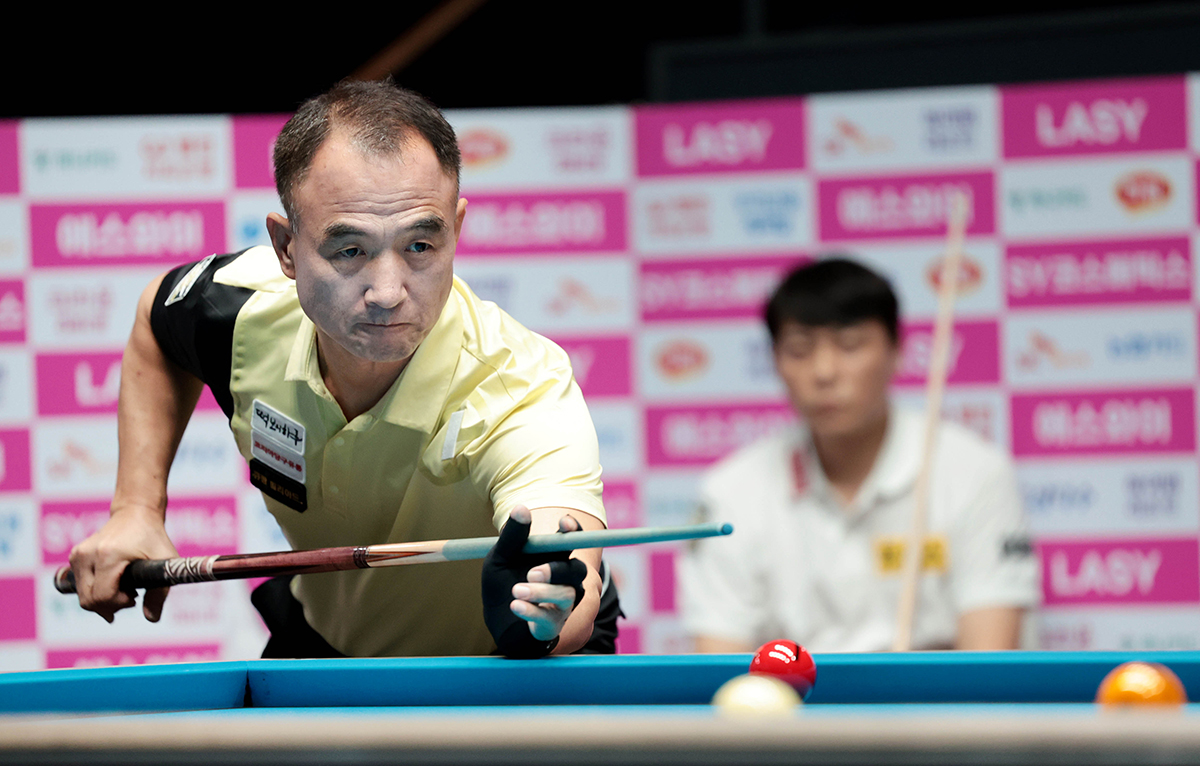 이승진은 오랜 경험을 살려 결승에서 초반부터 최성원을 압도했다.