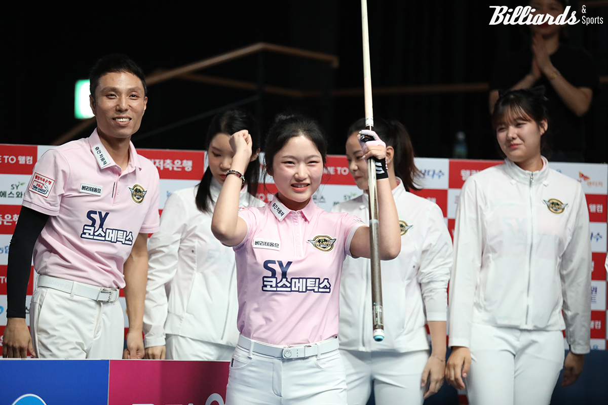 2라운드 하나카드전에서 2-3으로 지고 있던 에스와이는 한지은이 김가영에게 6세트를 승리하며 3-3 동점을 만든 뒤 4-3으로 역전승을 거뒀다.