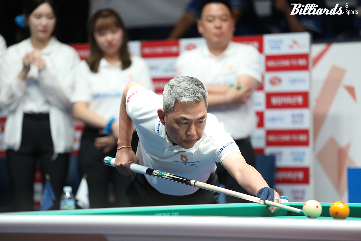 5세트에서 승리해 2-3으로 추격한 마민껌(NH농협카드).