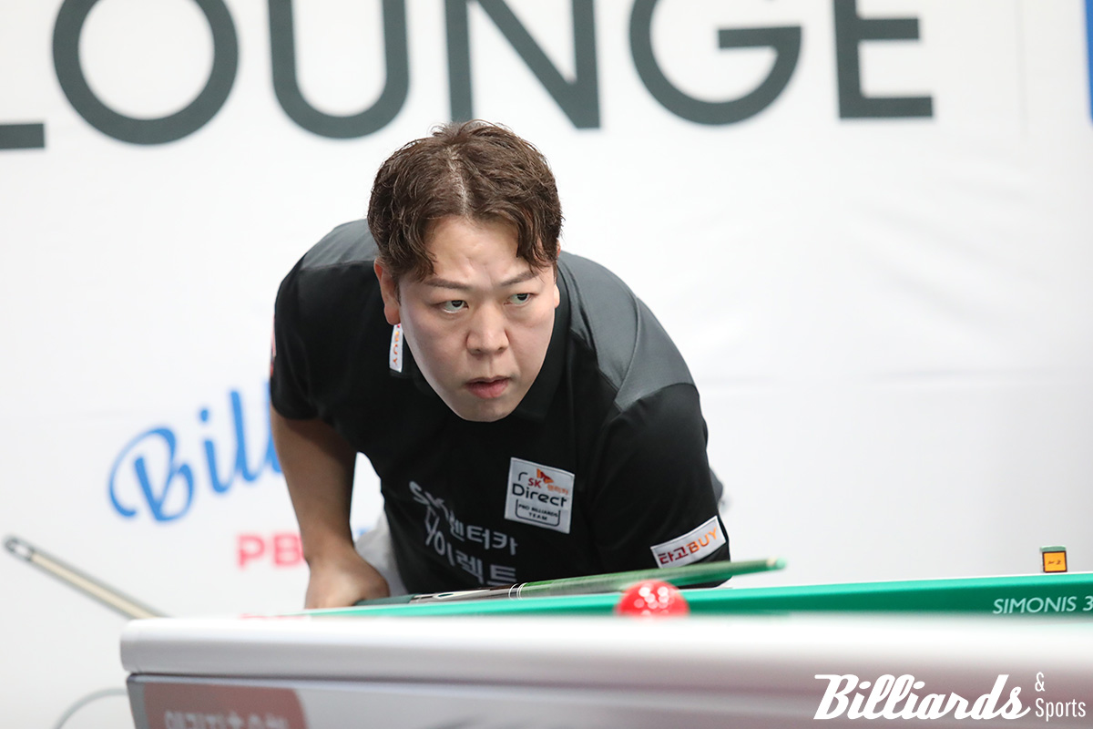 3세트에 출전해 하림 주장 김준태를 꺾고 1승을 보탠 SK렌터카의 주장 강동궁.