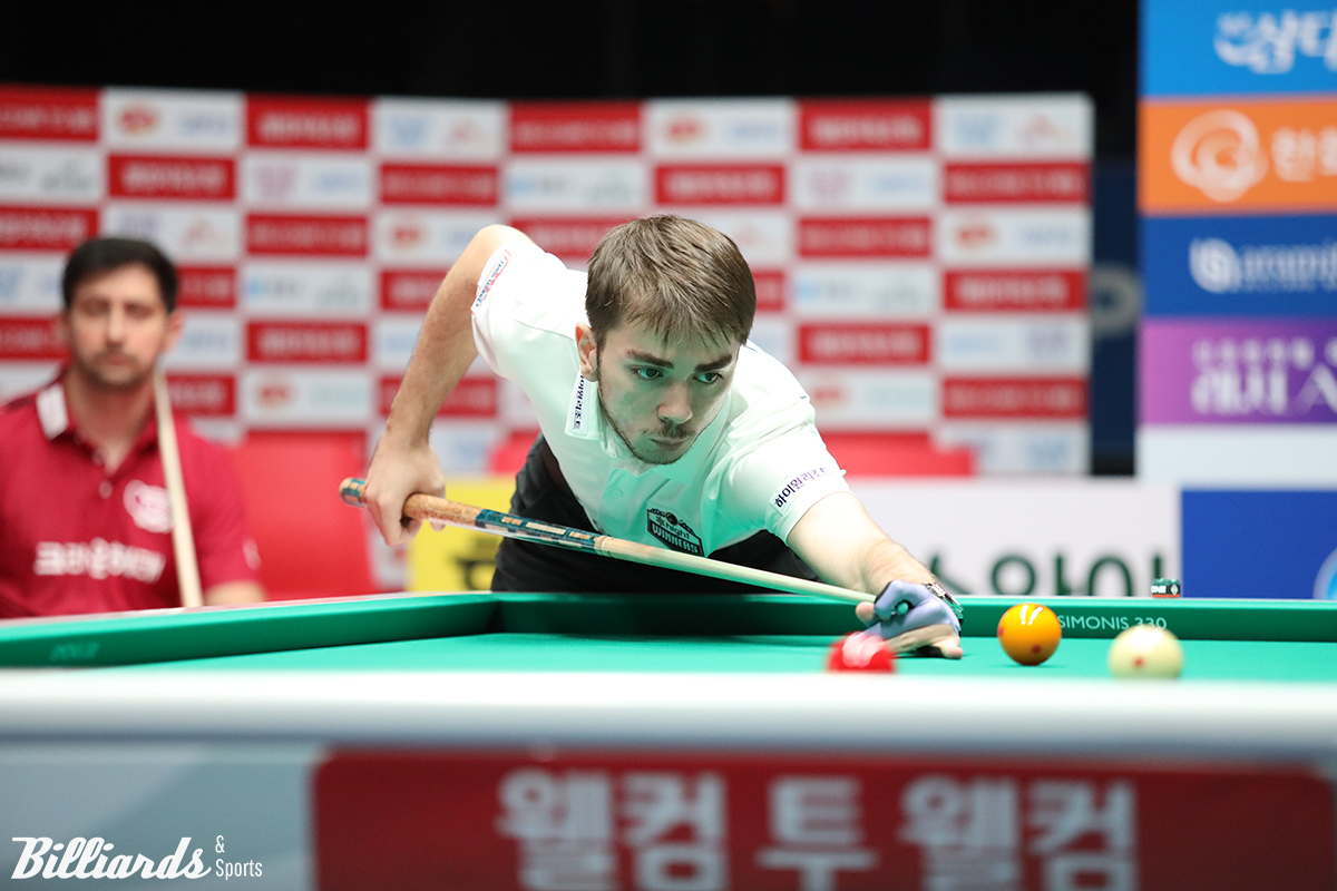 1세트 남자복식과 5세트 남자단식에서 2승을 거둔 하샤시.