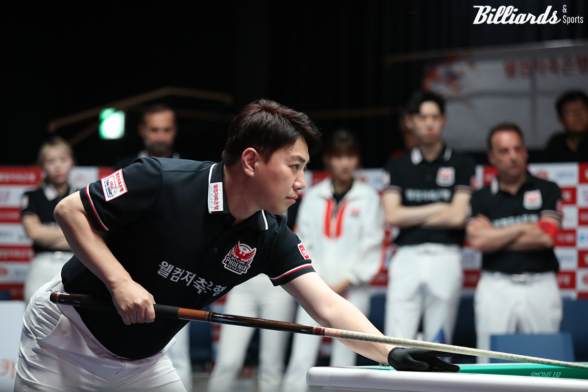 1세트 남자복식에서 혼자 8점을 치며 승리를 견인한 김종원(웰컴저축은행).