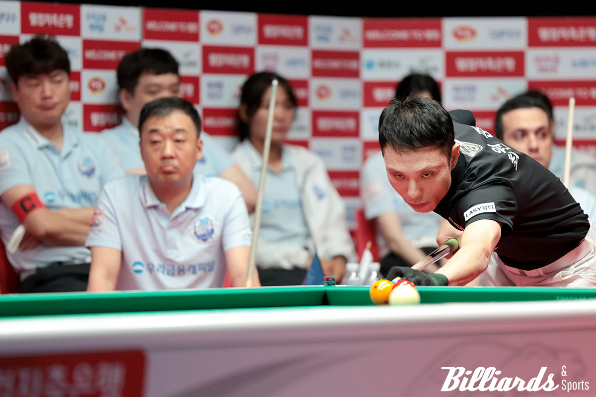 1, 5세트에 출전해 연달아 다비드 사파타(우리금융캐피탈)를 제압하고 두 세트 승리를 보탠 최원준(에스와이).