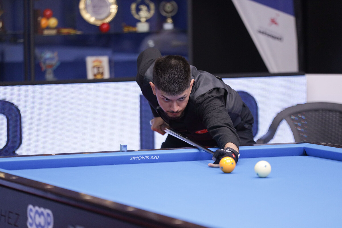 결승에서 산체스와 우승을 다투는 '디펜딩 챔피언' 세이멘 외즈바시(튀르키예).