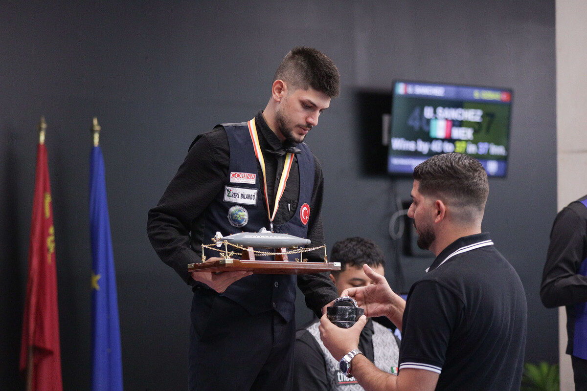 2년 연속 주니어선수권 우승을 노렸던 세이멘 외즈바시(튀르키예)는 산체스에게 패하며 준우승에 머물렀다.