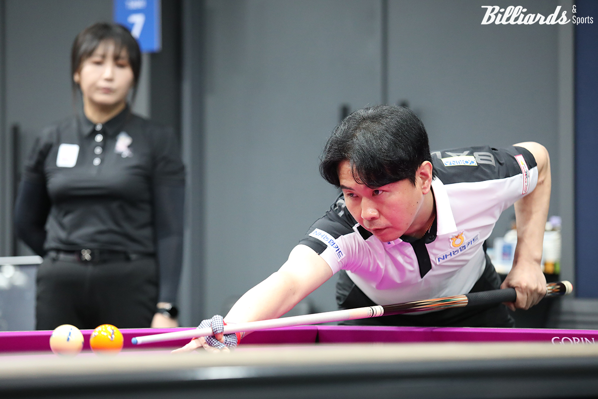 애버리지 2.148의 맹타를 휘두르며 3-1로 깁원섭에게 승리한 김현우1(NH농협카드).