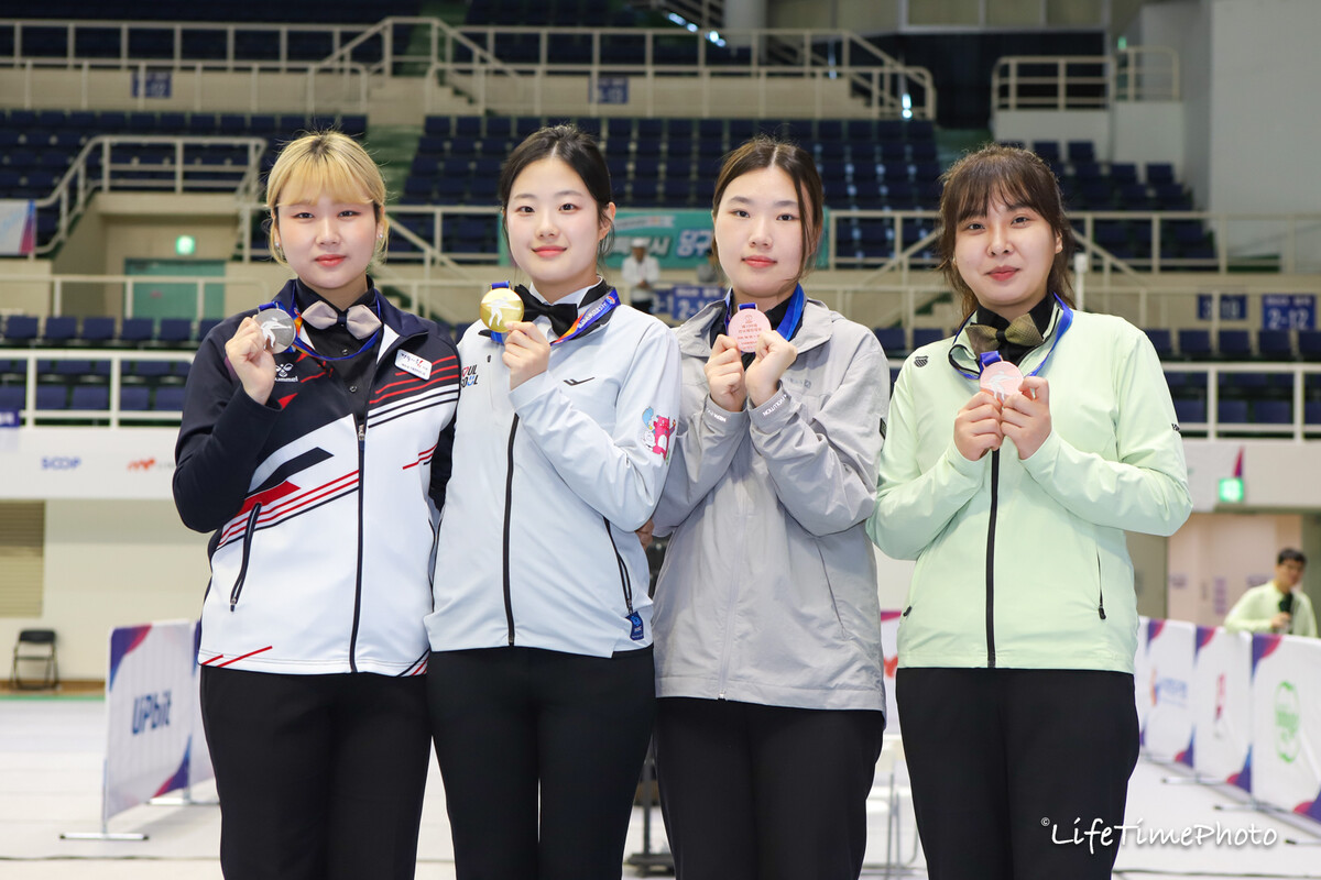이번 전국체전 여자 3쿠션 일반부 입상자들. 