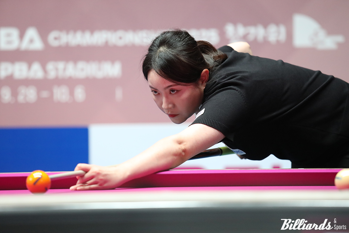 김민아는 승부치기 초구를 공략했으나, 길게 빠지면서 아쉽게 득점에 실패했다.