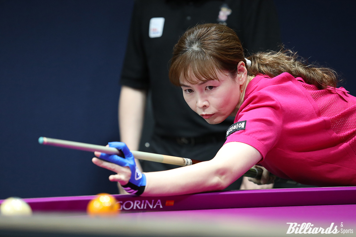 이신영(휴온스)이 프로당구 투어에서 벌인 첫 한일전에서 사카이 아야코(하나카드)를 승부치기에서 꺾고 5차 투어 16강에 진출했다.  사진=고양/이용휘 기자