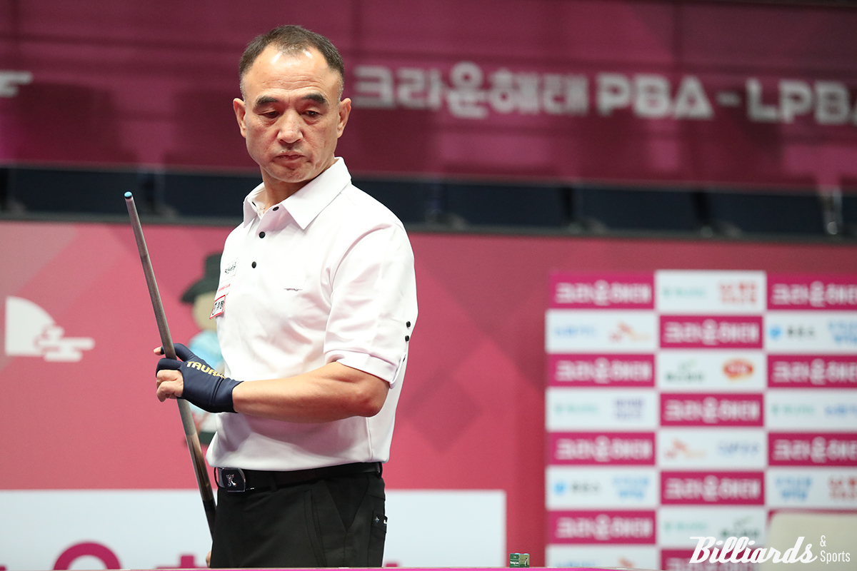 프로당구 4차 투어 우승자 이승진과 준우승자 최성원(휴온스)이 5차 투어 128강에서 탈락하는 이변이 연출ㄷ뢨다.