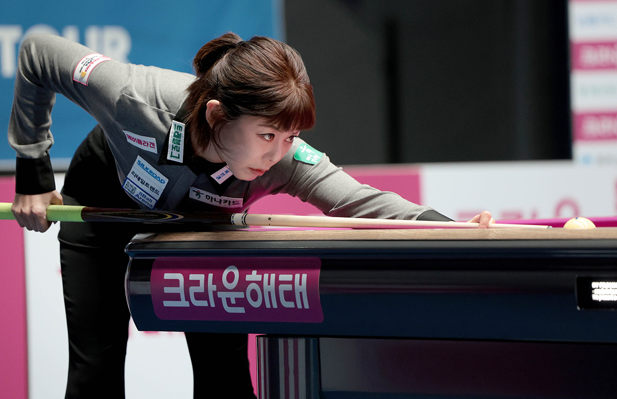 김가영(하나카드)이 8강전에서 김예은(웰컴저축은행)을 애버리지 2.048로 꺾고 준결승에 진출하며 이번 시즌 5차례 투어 중 4번째 준결승 진출에 성공했다.  사진=PBA 제공