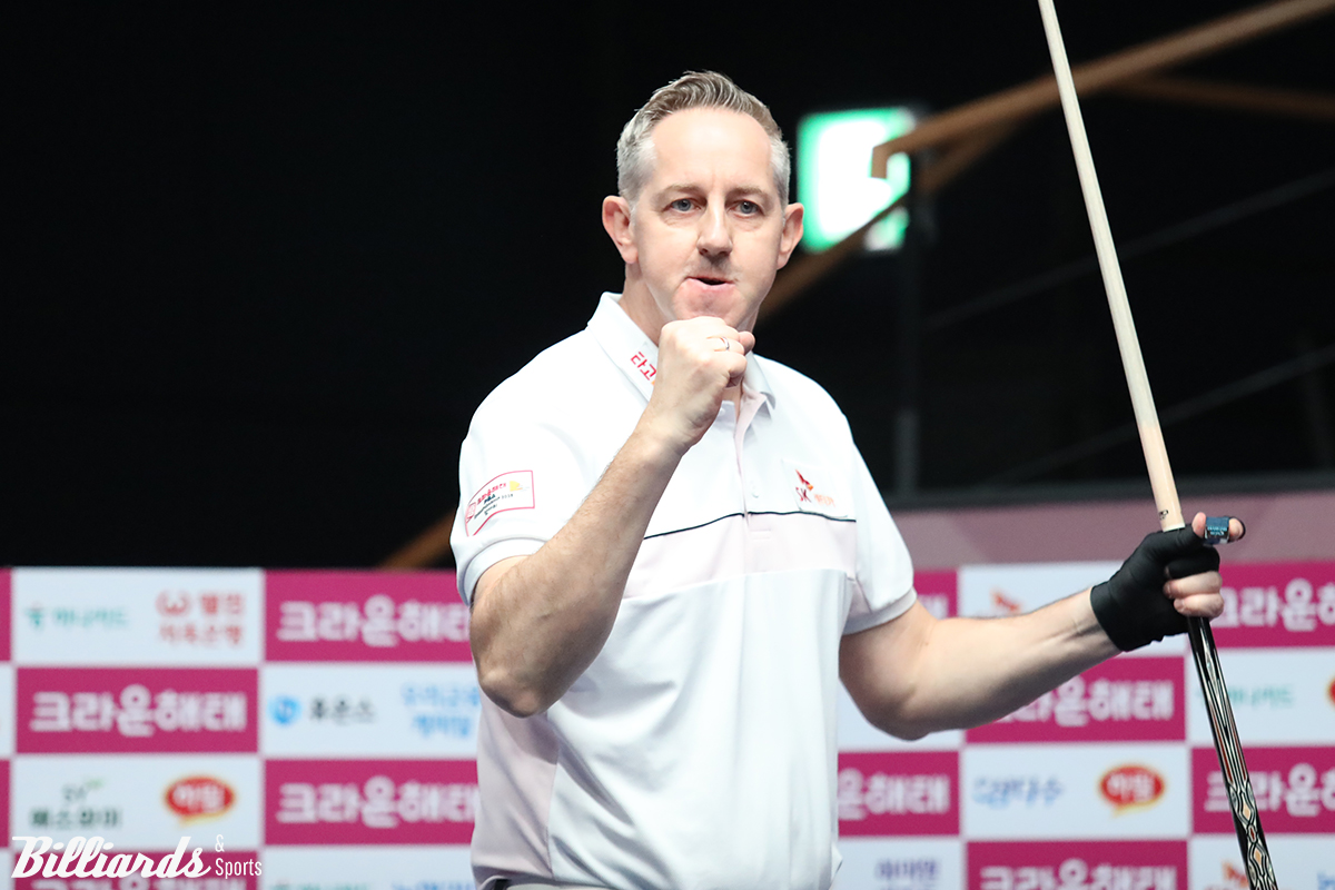 외국 선수 중 유일하게 4강에 살아남은 레펀스는 준결승에서 한국의 강민구(우리금융캐피탈)와 대결한다.