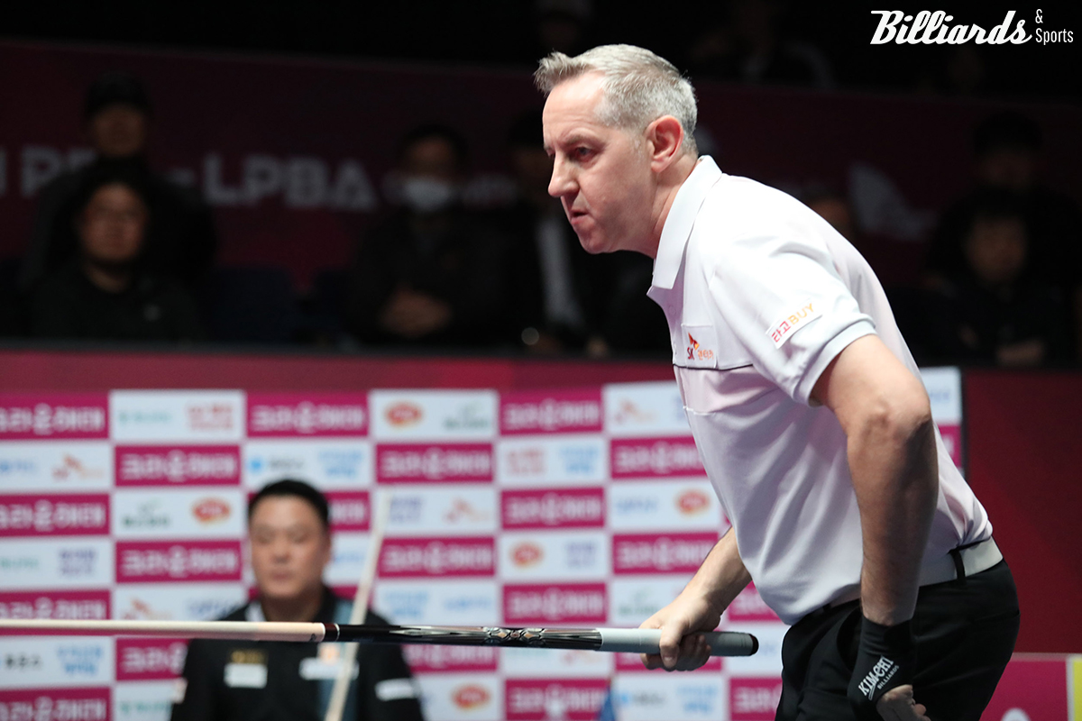 레펀스는 3세트에 두 차례 공격으로 15점을 득점하며 살아난 뒤 4, 5세트를 연달아 따내 3-2로 역전했다.