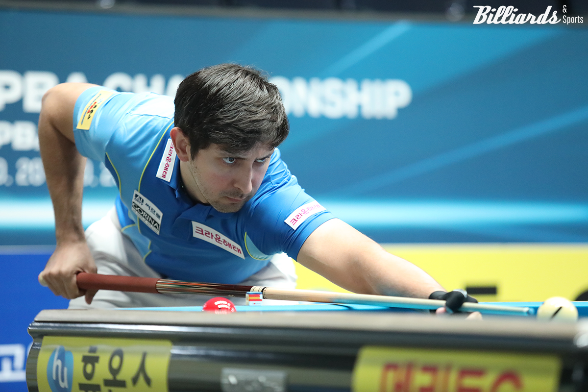 5세트 10:0에서 10:11의 충격적인 역전패를 당한 마르티네스.