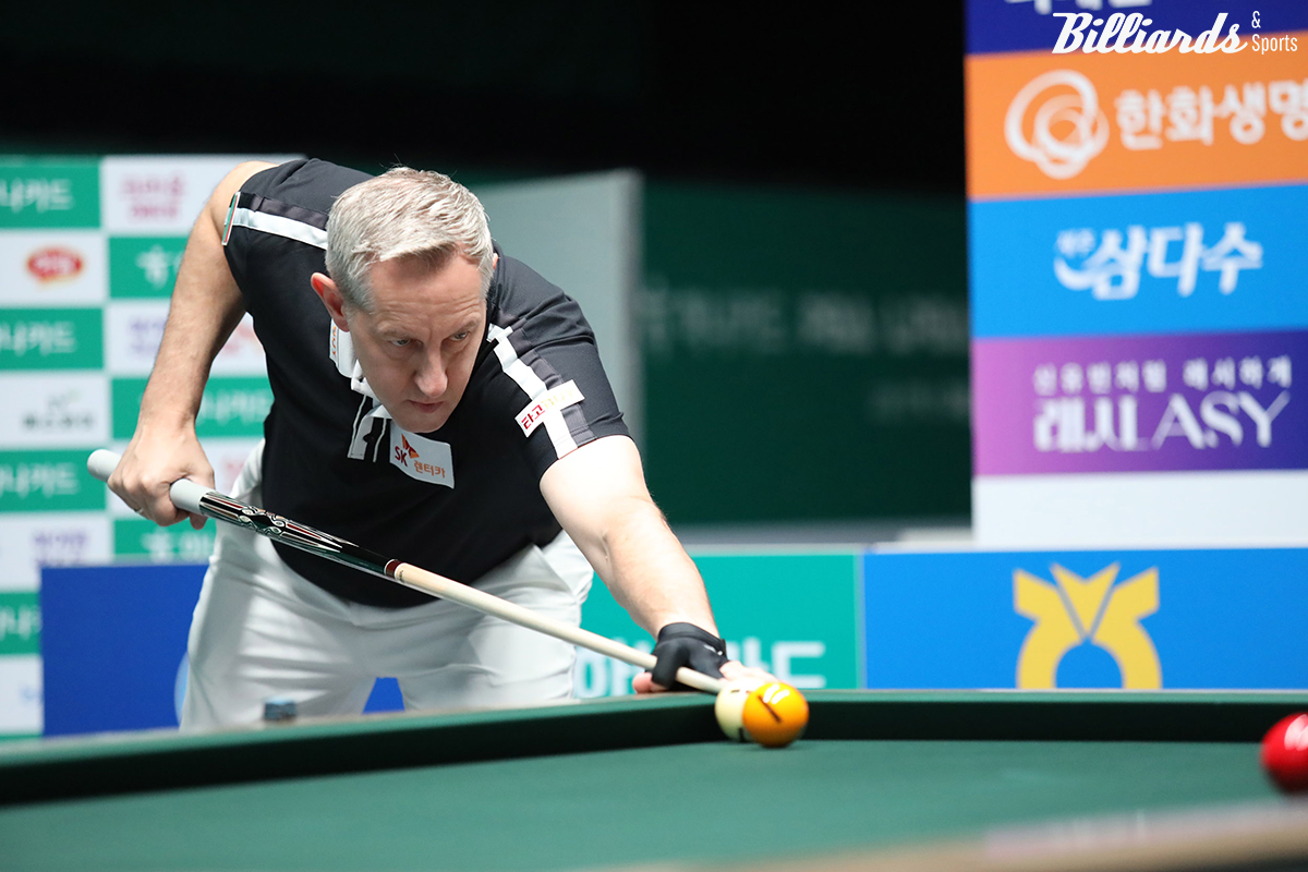 에디 레펀스(SK렌터카)가 7차 투어 첫 경기에서 와일드카드로 출전한 최우진에게 승부치기에서 패하는 이변이 연출됐다.