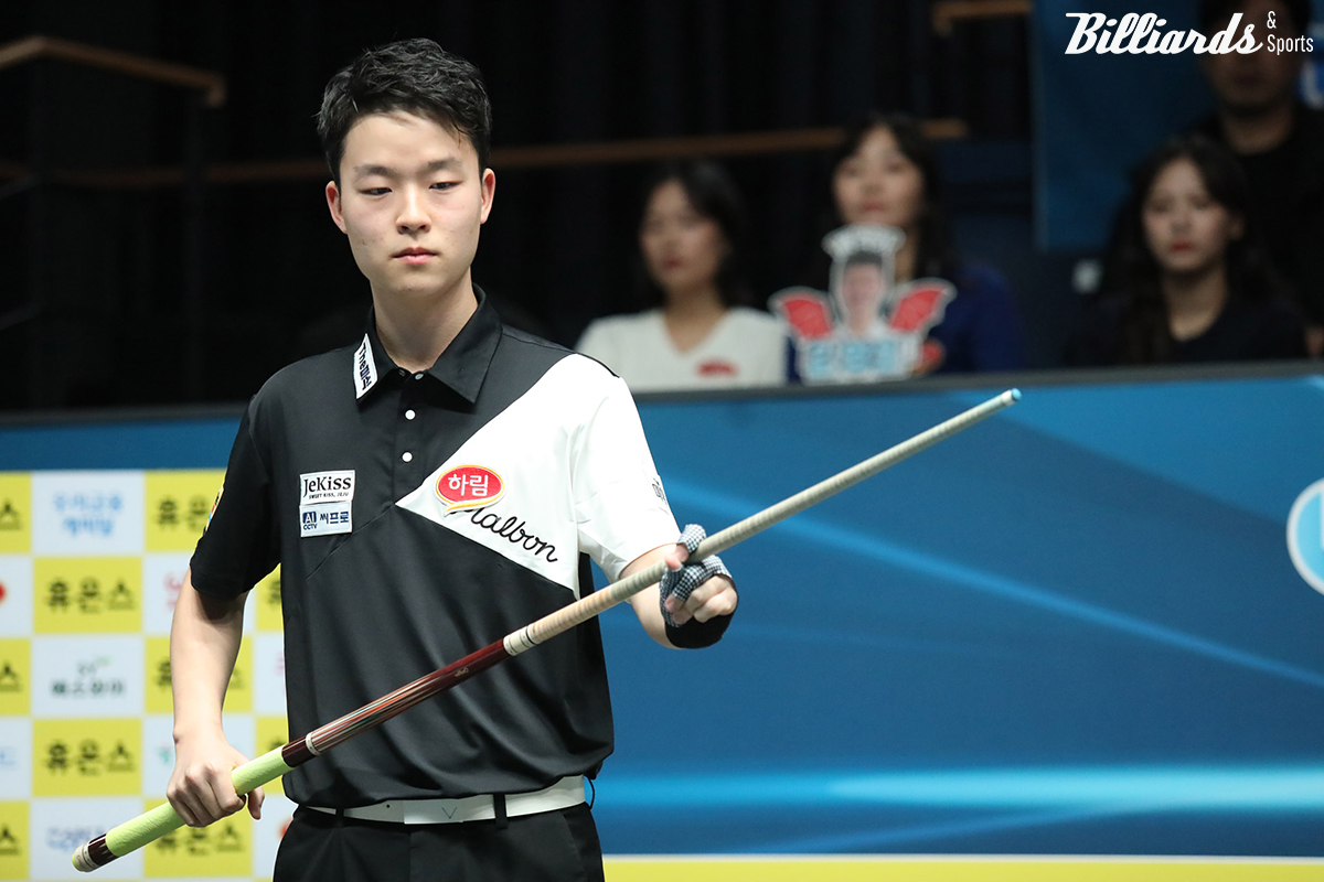 김영원은 64강에서 아드난 윅셀(튀르키예)과 32강 진출을 다툰다.