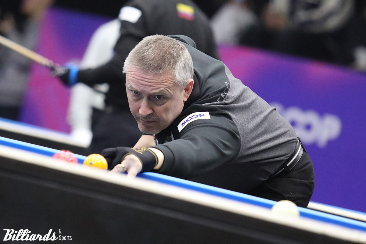 프레데리크 쿠드롱(벨기에)이 2025 광주 세계3쿠션당구월드컵 조별리그 첫 경기를 1점 차로 패했다가 두 번째 경기에서 끝내기 하이런 11점을 터트려 기사회생했다.  사진=광주/이용휘 기자