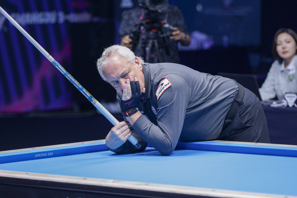 자네티가 준결승에서 글렌 호프만(네덜란드)을 꺾고 결승에 올라왔다.