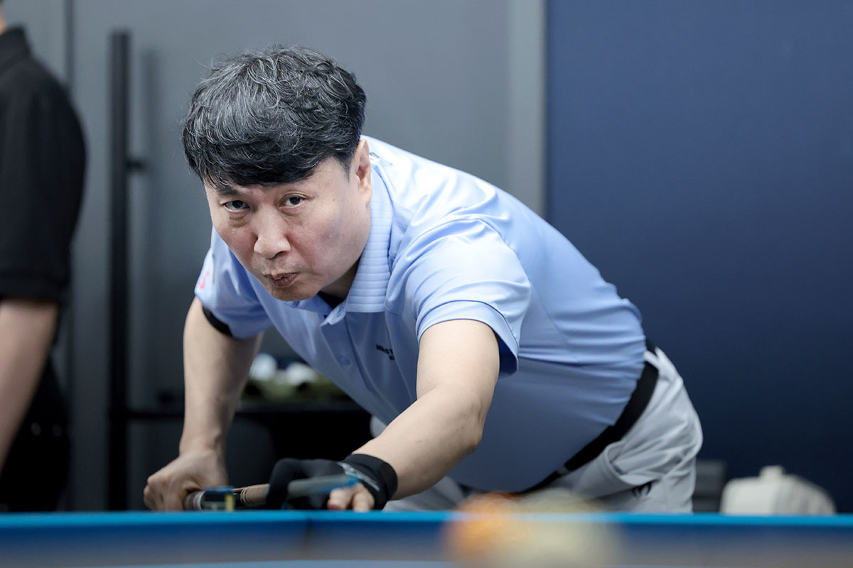 신남호는 앞서 16강에서 최성원을 3-1로 물리쳤으나 8강에서 마민껌에게 1-3으로 패하고 말았다.