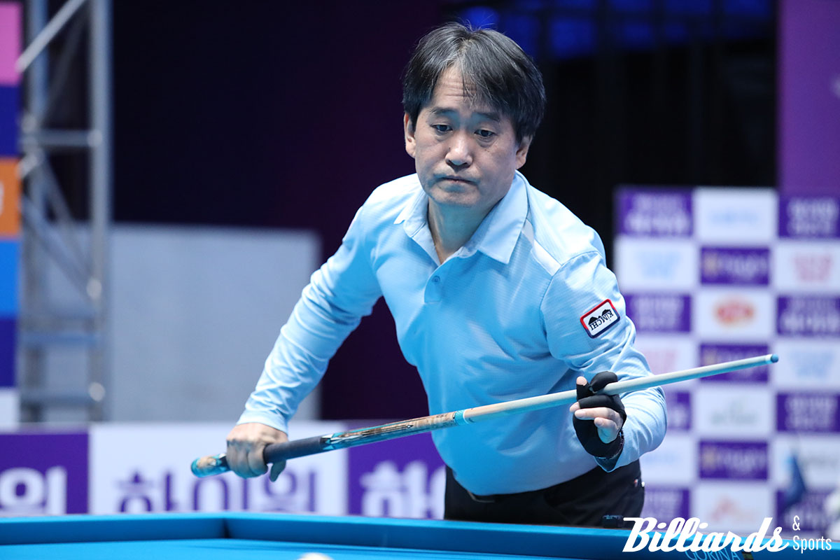 다니엘 산체스와 8강전 대결 중인 우태하