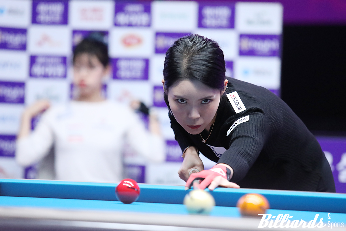 결승전에서 이미래와 경기 중인 이우경