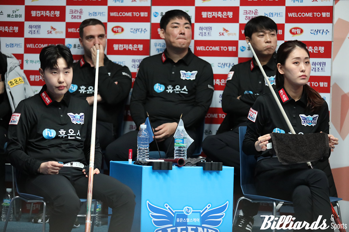 PBA 팀리그 데뷔전을 앞둔 최지민(오른쪽). 왼쪽은 2세트에 최지민과 호흡을 맞춘 김세연(휴온스). 